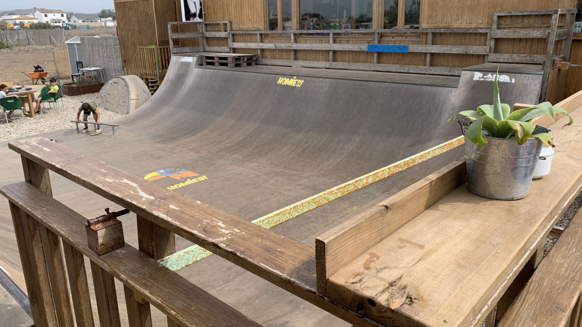 Surfing With Chicho - Homies Escuela de Surf & Skate El Palmar